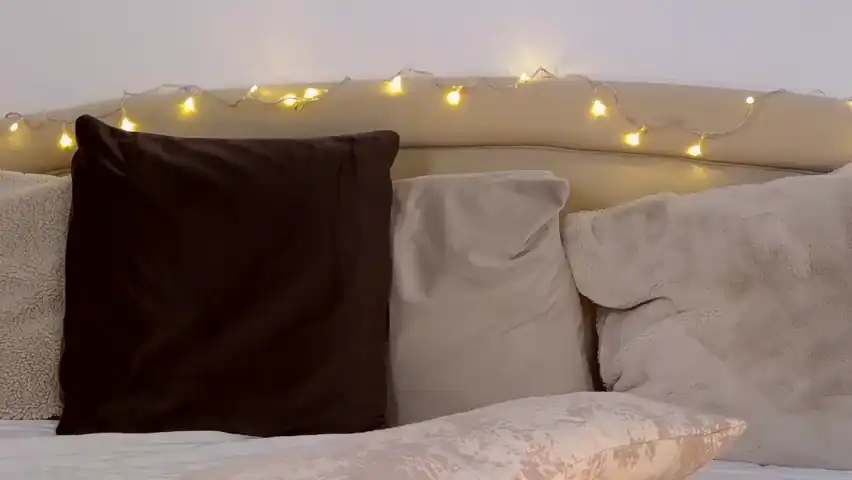 Juliajae – [Flirt4free] Surprise Reach Orgasm Hidden Show – 2025-11-07 00:23:49