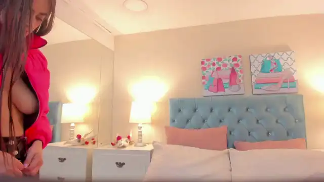Ariannamour – [Xlovecam] Natural Body Flashing Ass Private Video – 2025-11-04 23:06:06