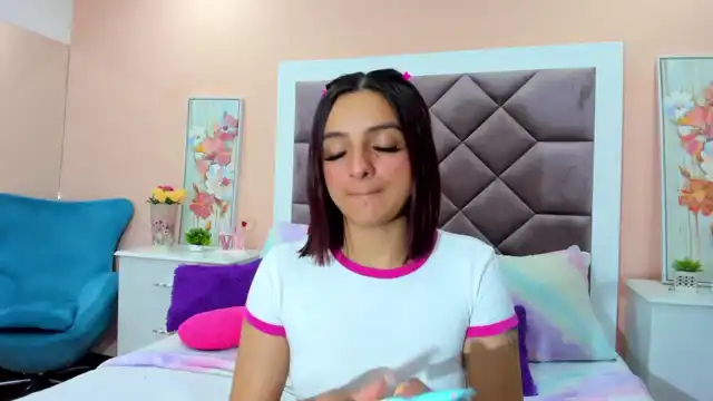Saarahjones – [Xlovecam] Anal Busty Insane Orgasm – 2026-06-07 03:16:55
