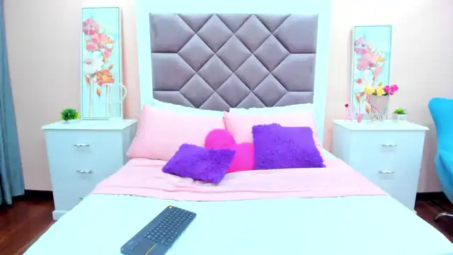 Saarahjones – [Xlovecam] Caught On Webcam Tru Private Cum – 2026-06-29 20:42:31