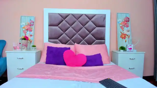 Saarahjones – [Xlovecam] Hot Show Porn Pvt – 2025-10-17 04:02:12