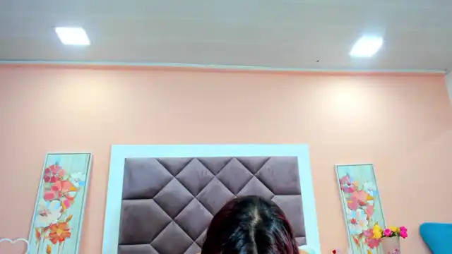 Saarahjones – [Xlovecam] Sexy Bitch Gorgeous Prostitetus – 2025-11-09 09:40:41