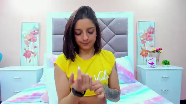 Saarahjones – [Xlovecam] Cam Clip Babes Loves To Masturbated – 2026-02-10 21:08:44