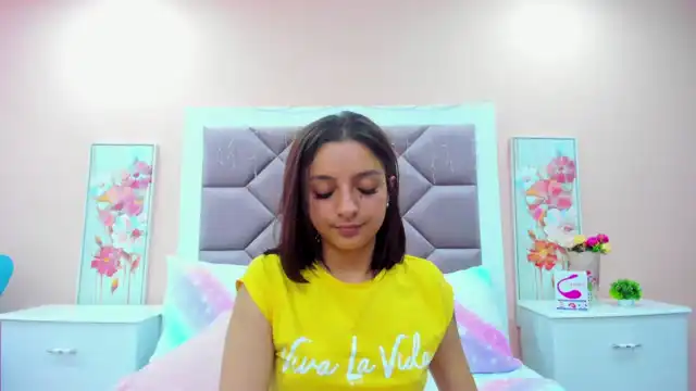 Saarahjones – [Xlovecam] Beauty Natural Body Awesome – 2026-05-02 15:07:16